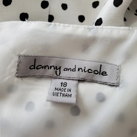 Danny And Nicole Polka Dot Dress - Picture 14 of 16